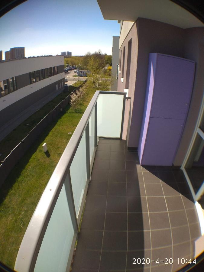 2060 Zwyciestwa 5G - Tanie Pokoje W Apartamencie - Samodzielne Zameldowanie - Self Check In Poznan Luaran gambar