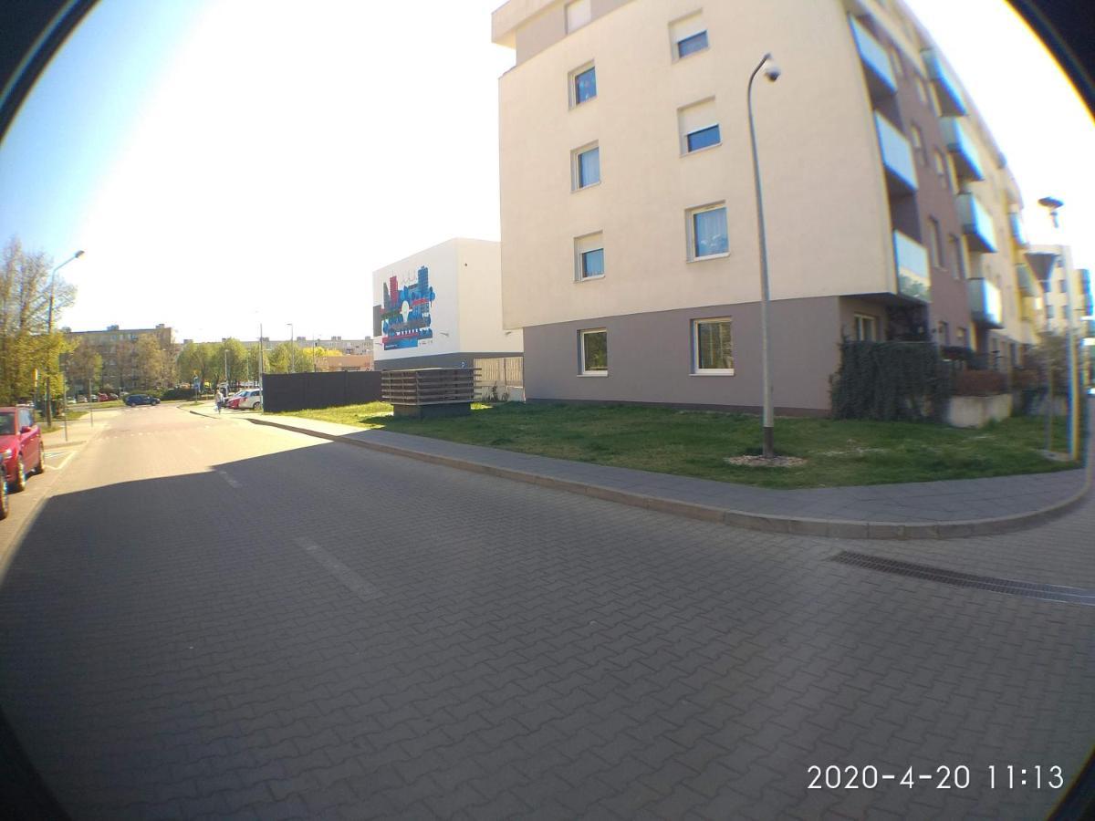 2060 Zwyciestwa 5G - Tanie Pokoje W Apartamencie - Samodzielne Zameldowanie - Self Check In Poznan Luaran gambar