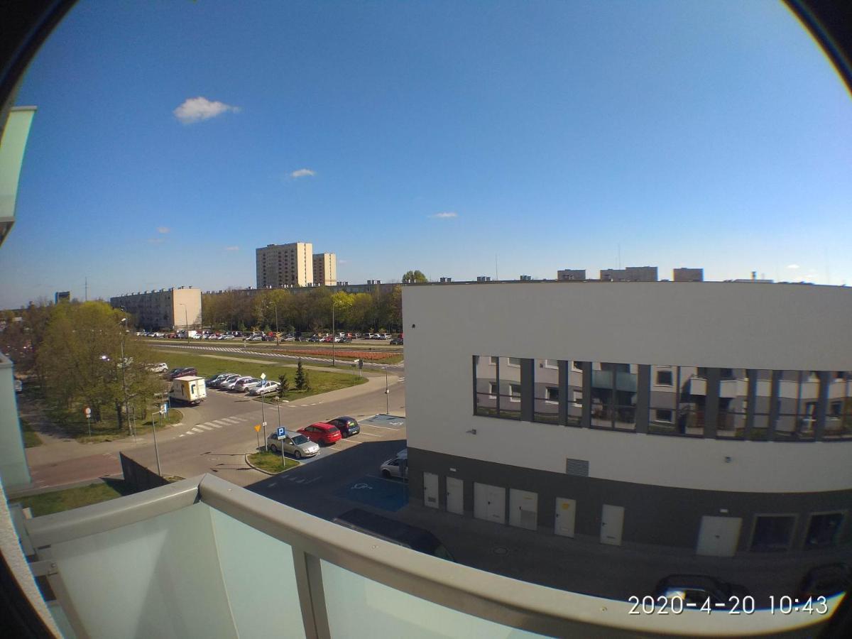 2060 Zwyciestwa 5G - Tanie Pokoje W Apartamencie - Samodzielne Zameldowanie - Self Check In Poznan Luaran gambar
